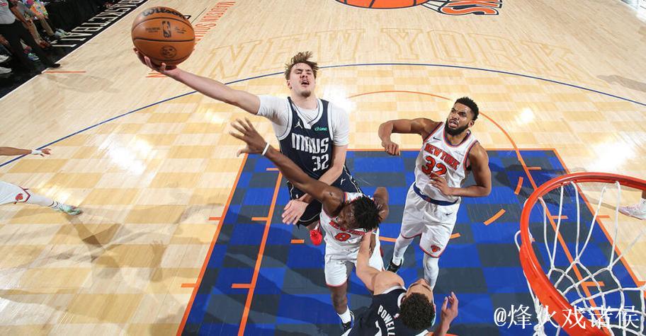 弗拉格18分唐斯22+18 尼克斯不敌独行侠遭遇4连败